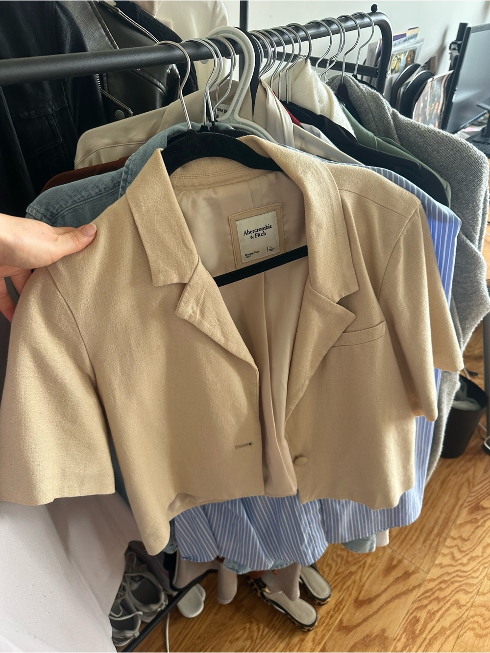 Abercrombie & Fitch Beige Cropped Short-Sleeve Blazer